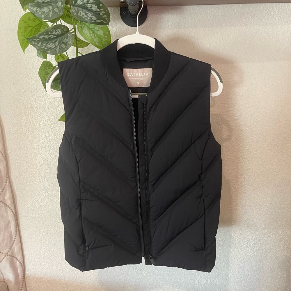 Athleta puffer vest